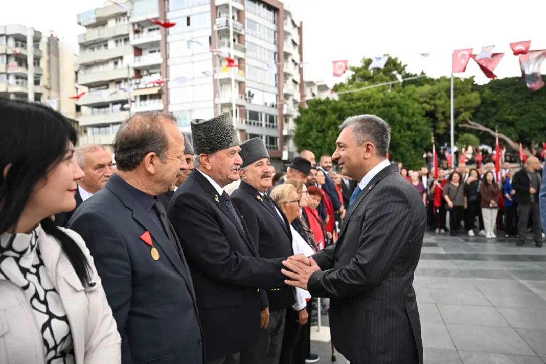Antalya’da Cumhuriyet Yağmurla Kutlandı 5